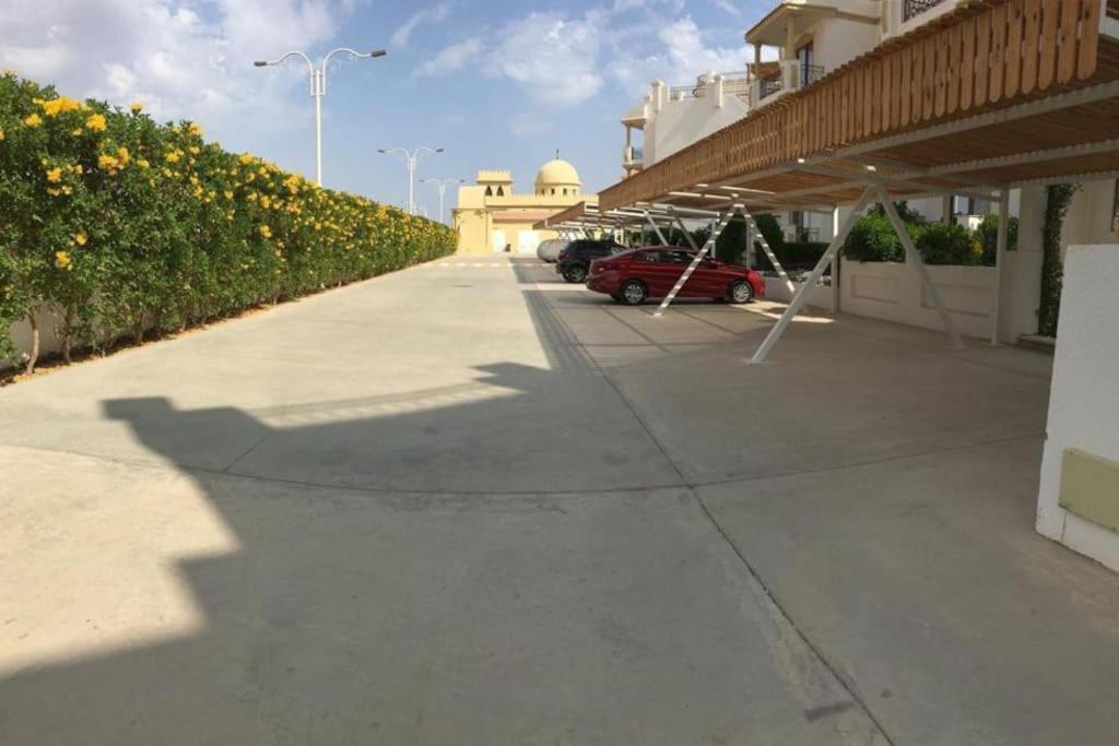 Cosy Studio On The First Floor With Lovely Terrace And Personal Garden Area, Pool View And Free Beach Access In Sharm Hills Resort Exterior photo