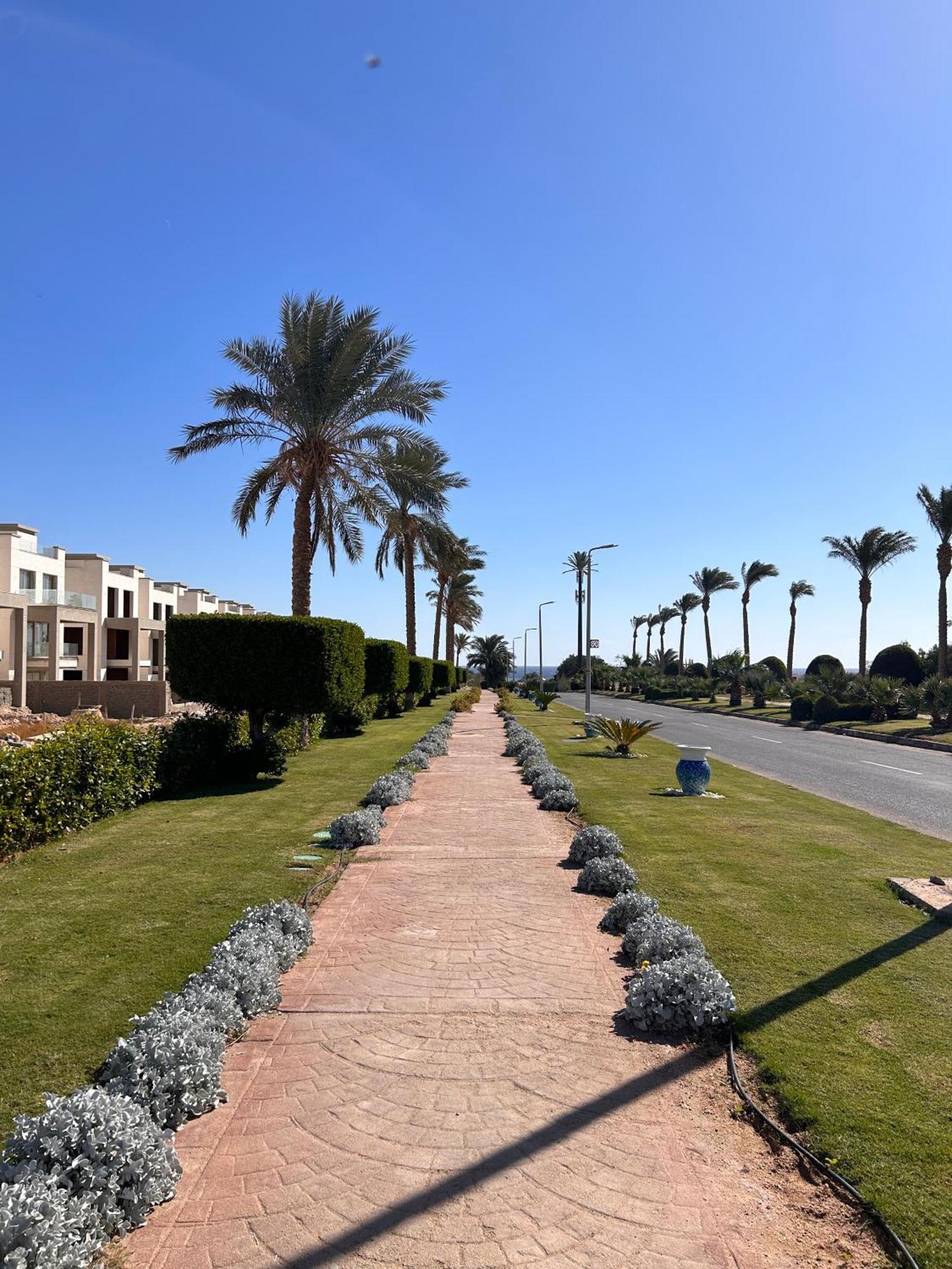 Cosy Studio On The First Floor With Lovely Terrace And Personal Garden Area, Pool View And Free Beach Access In Sharm Hills Resort Exterior photo